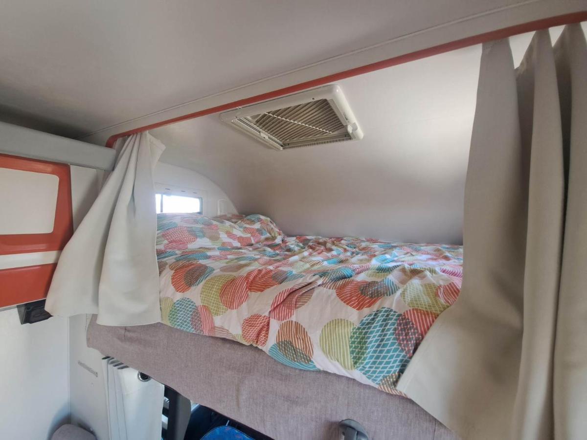 Camping Car A 3 Minutes Du Parc Pairi Daiza Hotel Brugelette Kültér fotó
