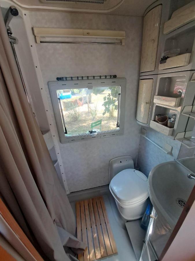 Camping Car A 3 Minutes Du Parc Pairi Daiza Hotel Brugelette Kültér fotó