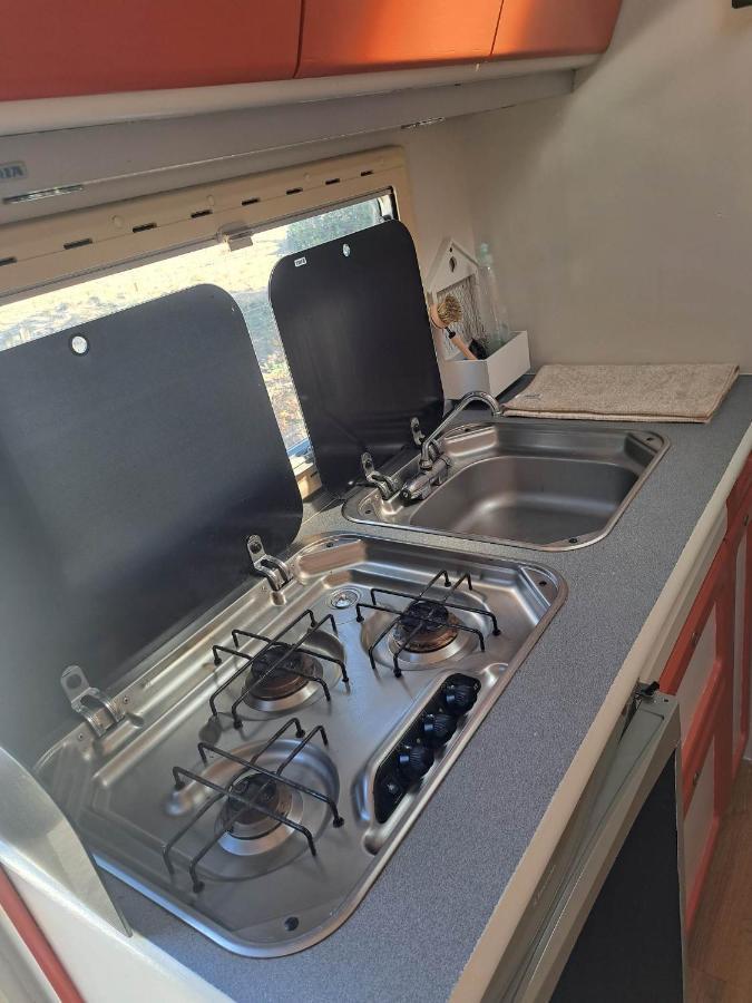 Camping Car A 3 Minutes Du Parc Pairi Daiza Hotel Brugelette Kültér fotó