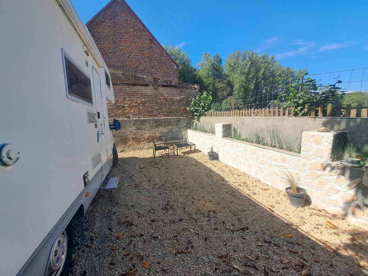 Camping Car A 3 Minutes Du Parc Pairi Daiza Hotel Brugelette Kültér fotó